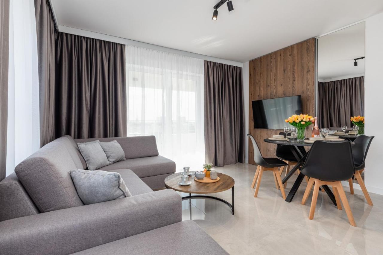Sun Towers Lux By Renters Prestige Apartament