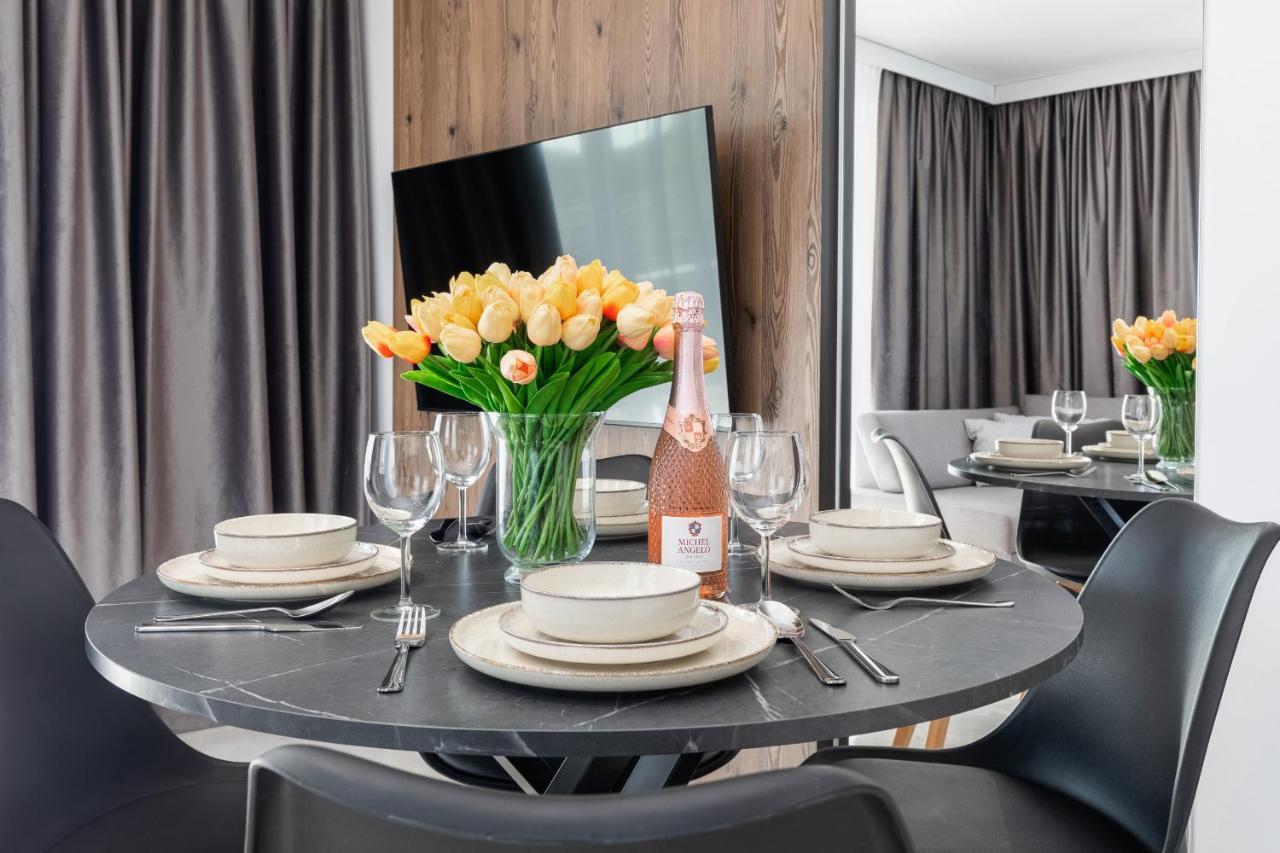 Sun Towers Lux By Renters Prestige *