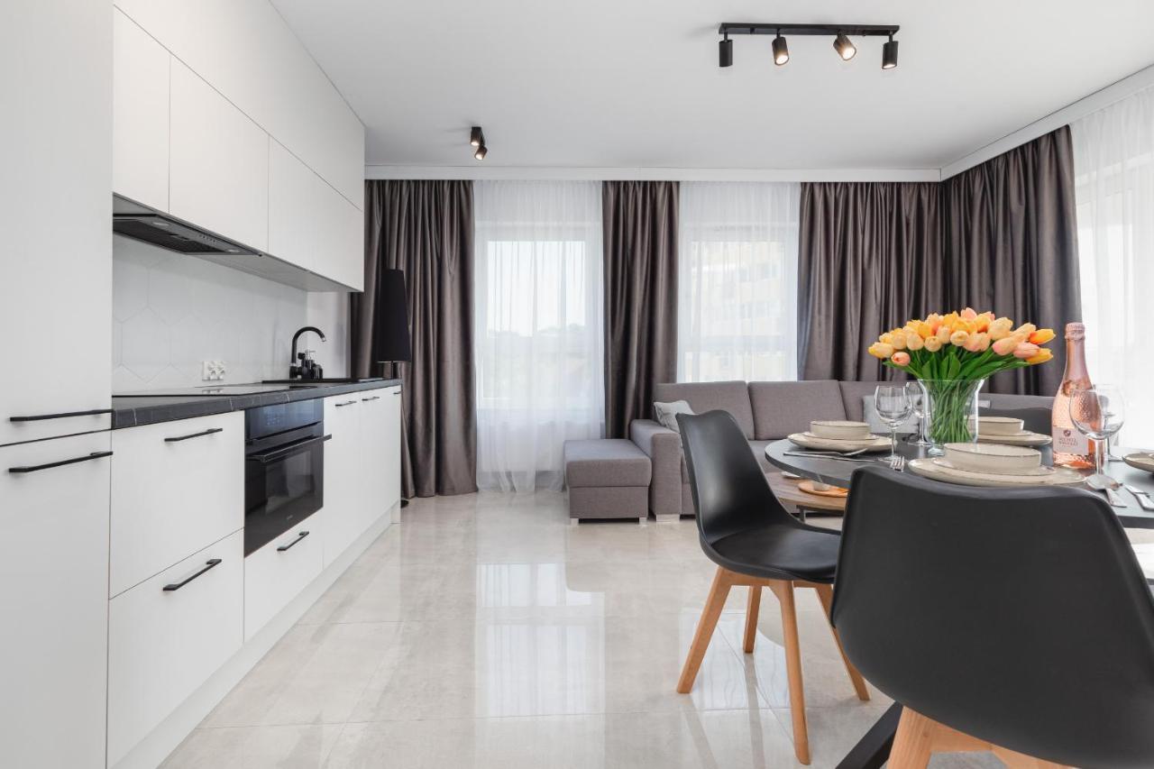 Sun Towers Lux By Renters Prestige